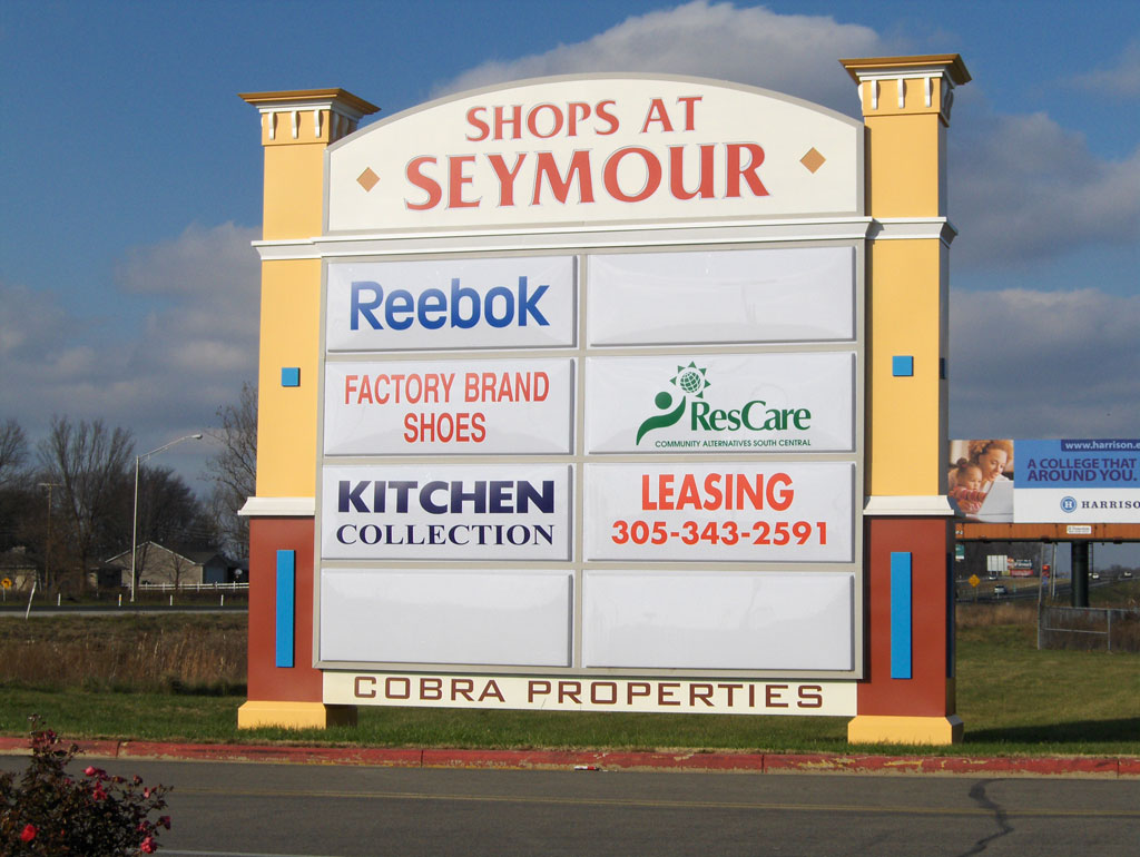 Seymour Pylon Sign